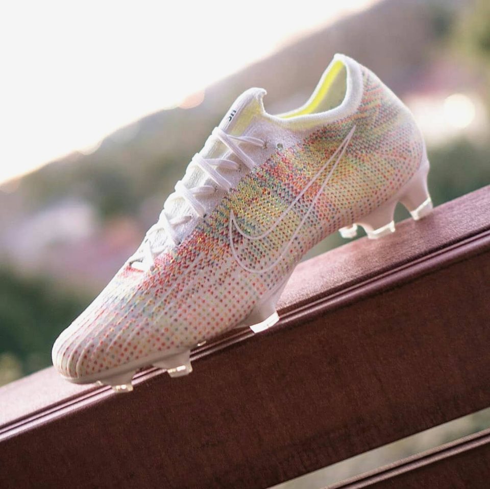 Unique Nike iD Mercurial Vapor 12 Multicolor Boots Released